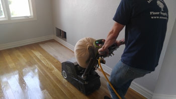 Sanding white oak wood flooring